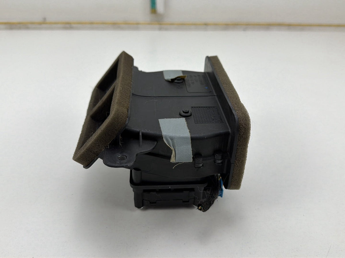 2003-2006 Porsche Cayenne Rear Air Vent Duct Tube w/ Motors 7L0820526A OEM