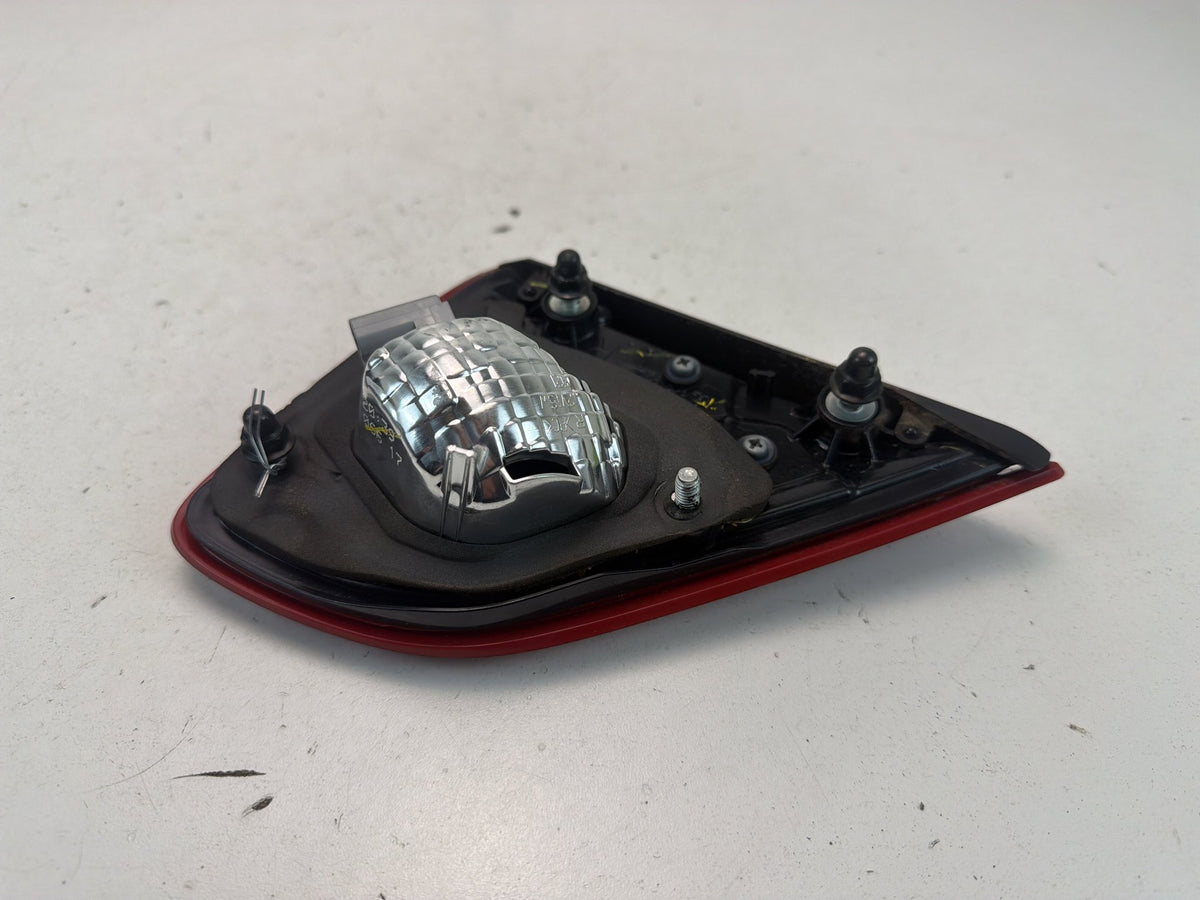 2016-2017 Nissan Altima Right Passenger Side Decklid Mounted Tail Light OEM