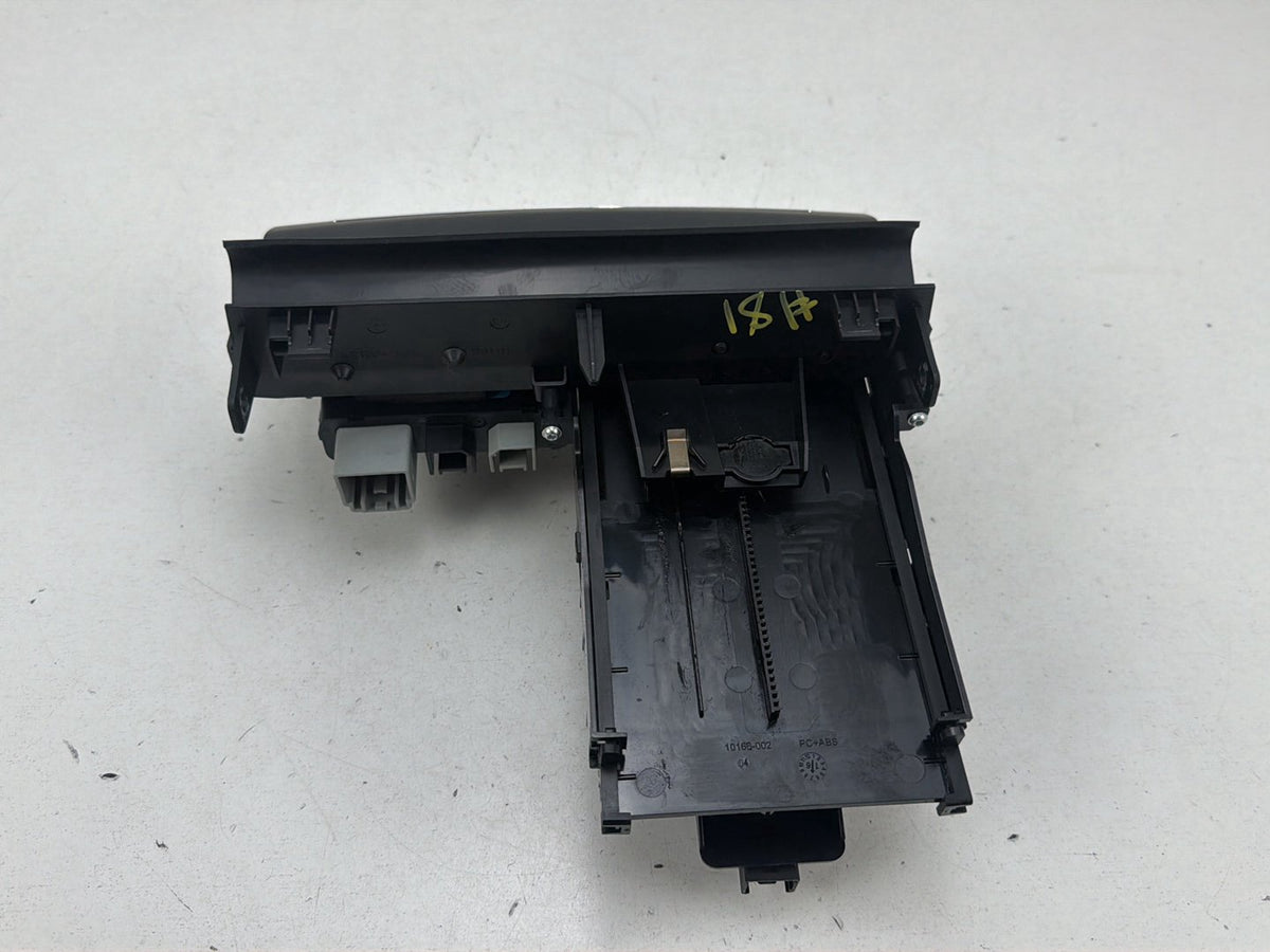 2014-2017 Maserati Ghibli Dash AUX USB Phone Storage Box Compartment OEM
