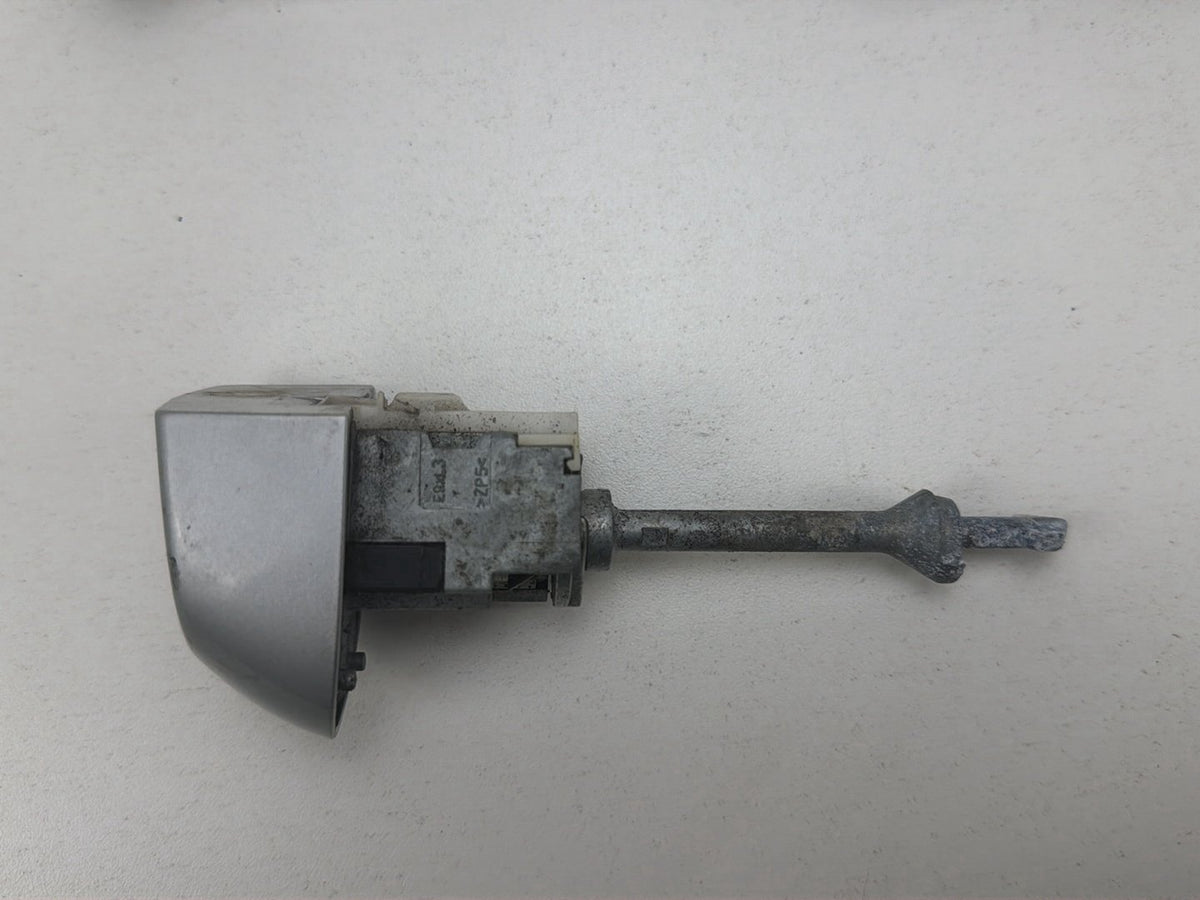 2013-2014 BMW X1 E84- Left Front Door Exterior Handle OEM