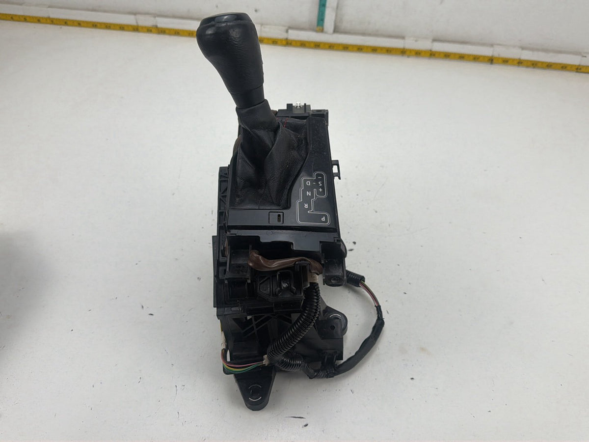 2015-2017 Toyota Camry Automatic Transmission Floor Gear Shifter Lever Box OEM