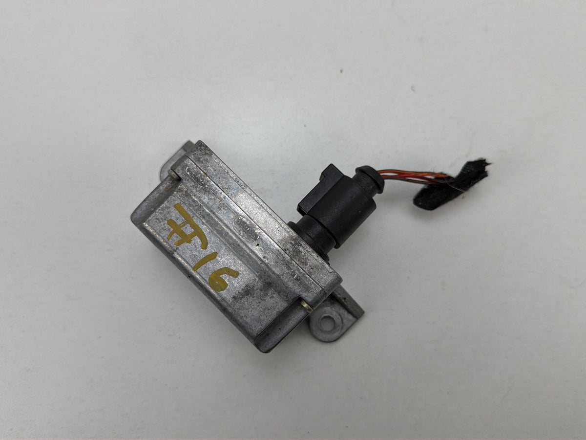 2003-2006 Porsche Cayenne Yaw Turn Rate Angle Sensor Module 7E0907652A OEM