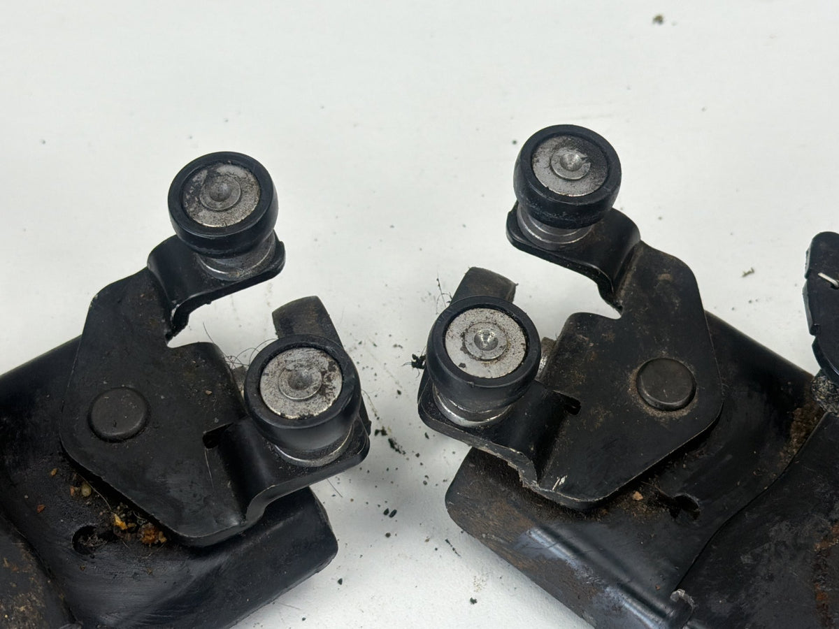 2015-2021 Kia Sedona Right/Left Power Sliding Door Center Roller Latch Hinge OEM