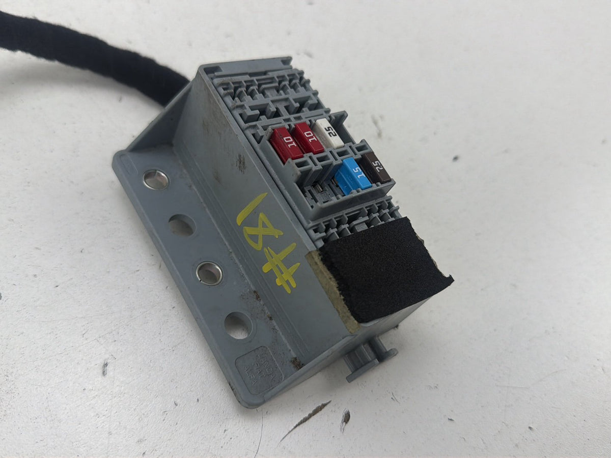 2014-2017 Maserati Ghibli Dashboard Instrument Panel Cabin Fuse Relay Box OEM