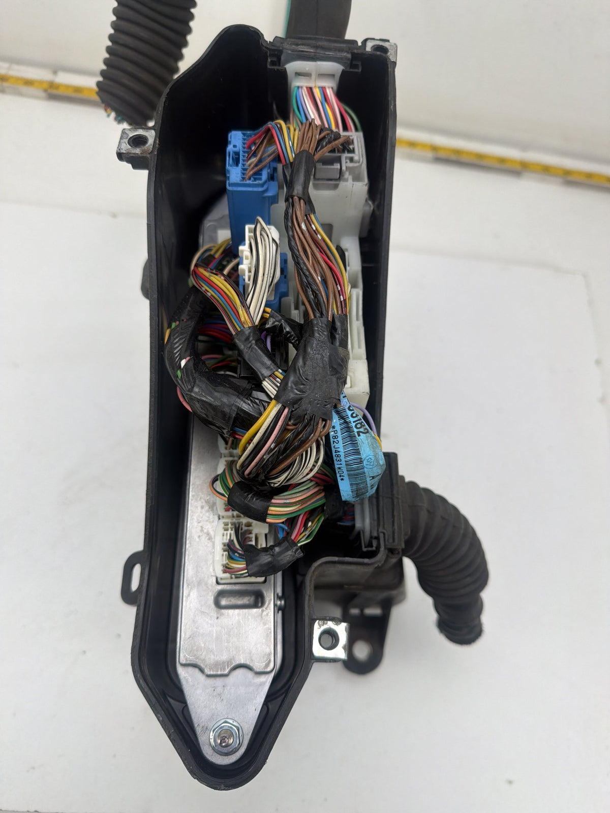 2006-2015 Lexus IS250 Engine Control Module Unit ECU Fuse Cover Housing Box OEM