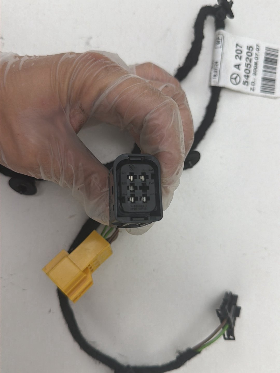 2010-2013 Mercedes-Benz E-Class-Left Front Wiring Harness Loom A2075405205 OEM