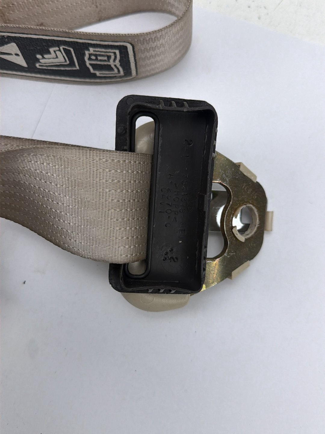 2003-2006 Lincoln Navigator 3rd Row Rear Left Side Seat Belt Retractor Tan OEM