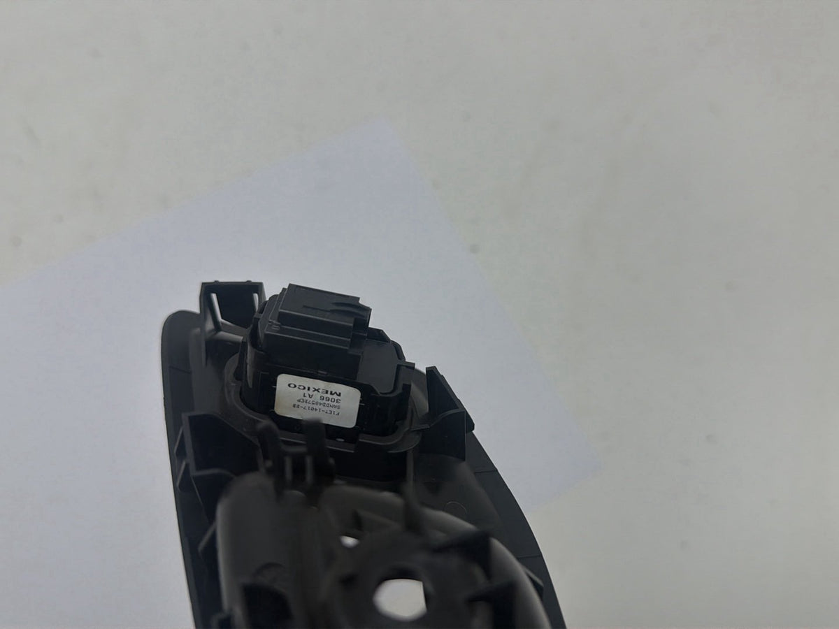 2012-2018 Ford Focus Front Right Side Interior Door Handle GC54-R22600-CB OEM