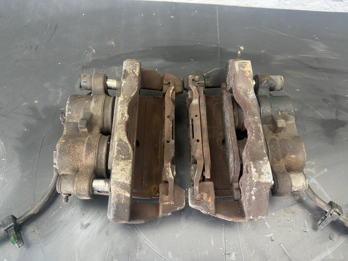 2012-2015 Jeep Grand Cherokee Front Left & Right Brake Calipers Set OEM