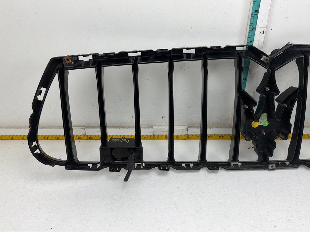 2014-2017 Maserati Ghibli Front Bumper Center Radiator Grille OEM