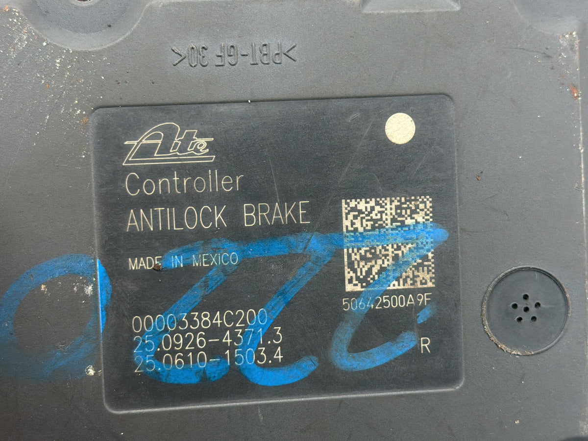 2006 Jeep Grand Cherokee ABS Anti-Lock Brake Pump Control Module P52124081AE OEM