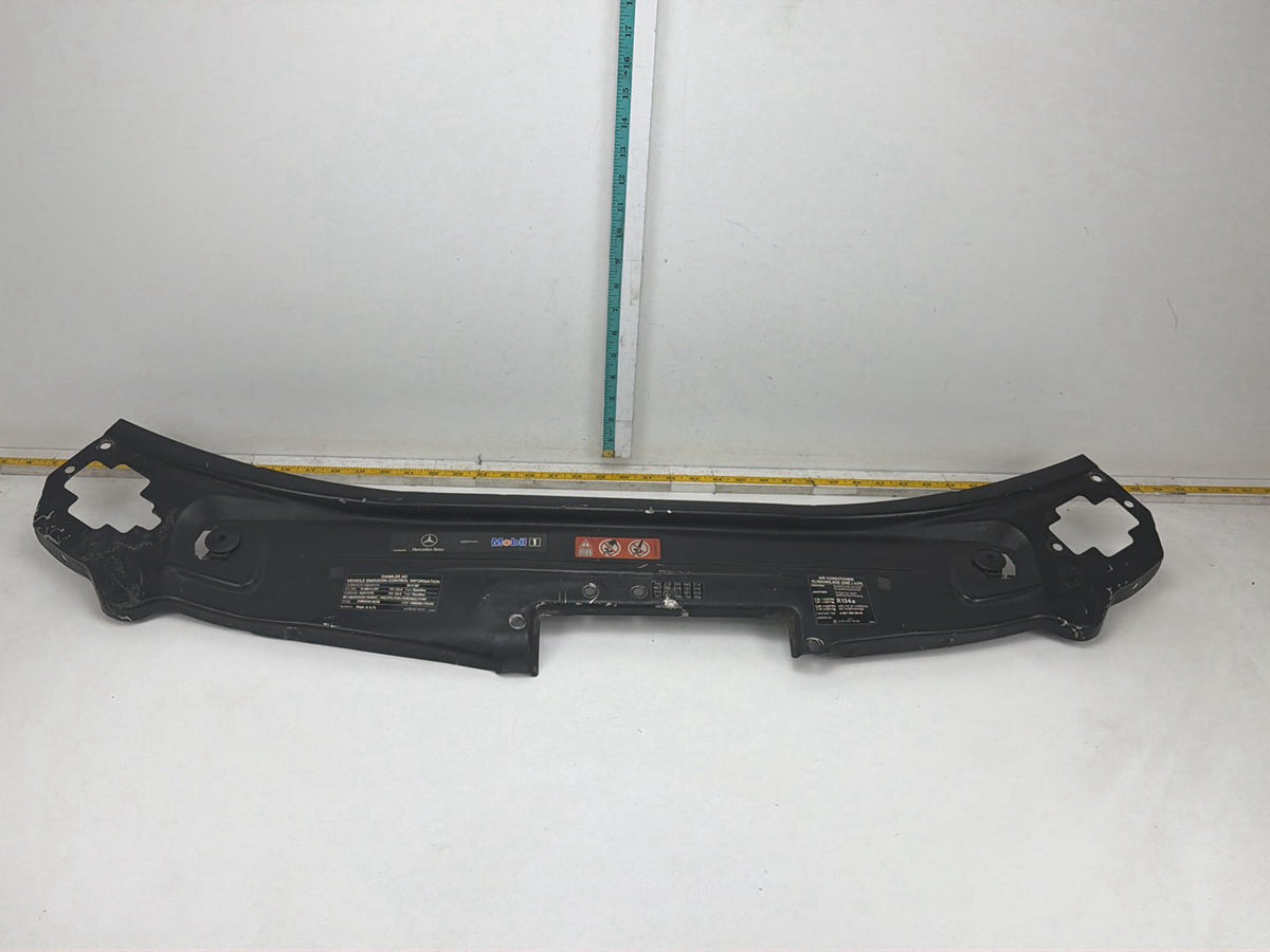 2007-2013 Mercedes-Benz S-Class 550 W221 Radiator Core Support A0019890803, A2218173920 OEM