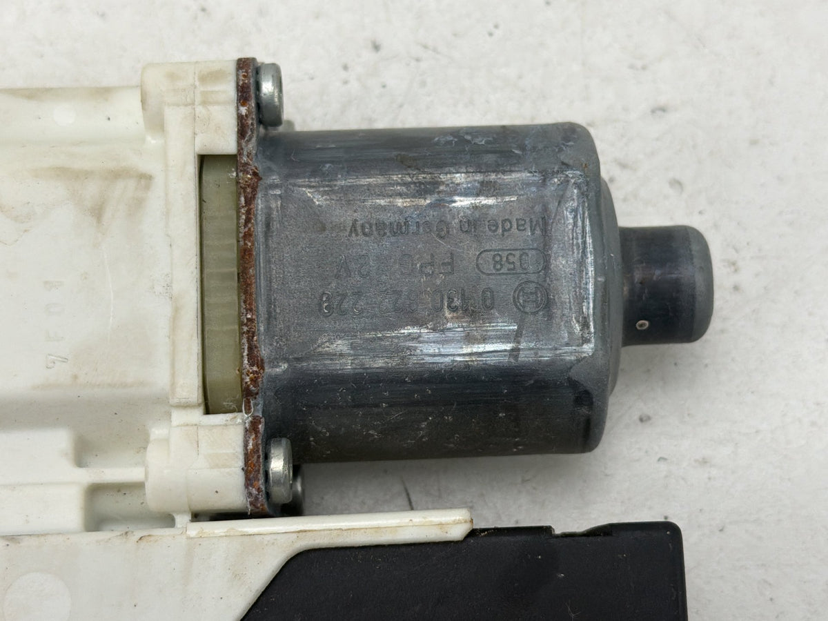 2012-2015 Volkswagen Passat Front Right Passenger Side Window Regulator OEM