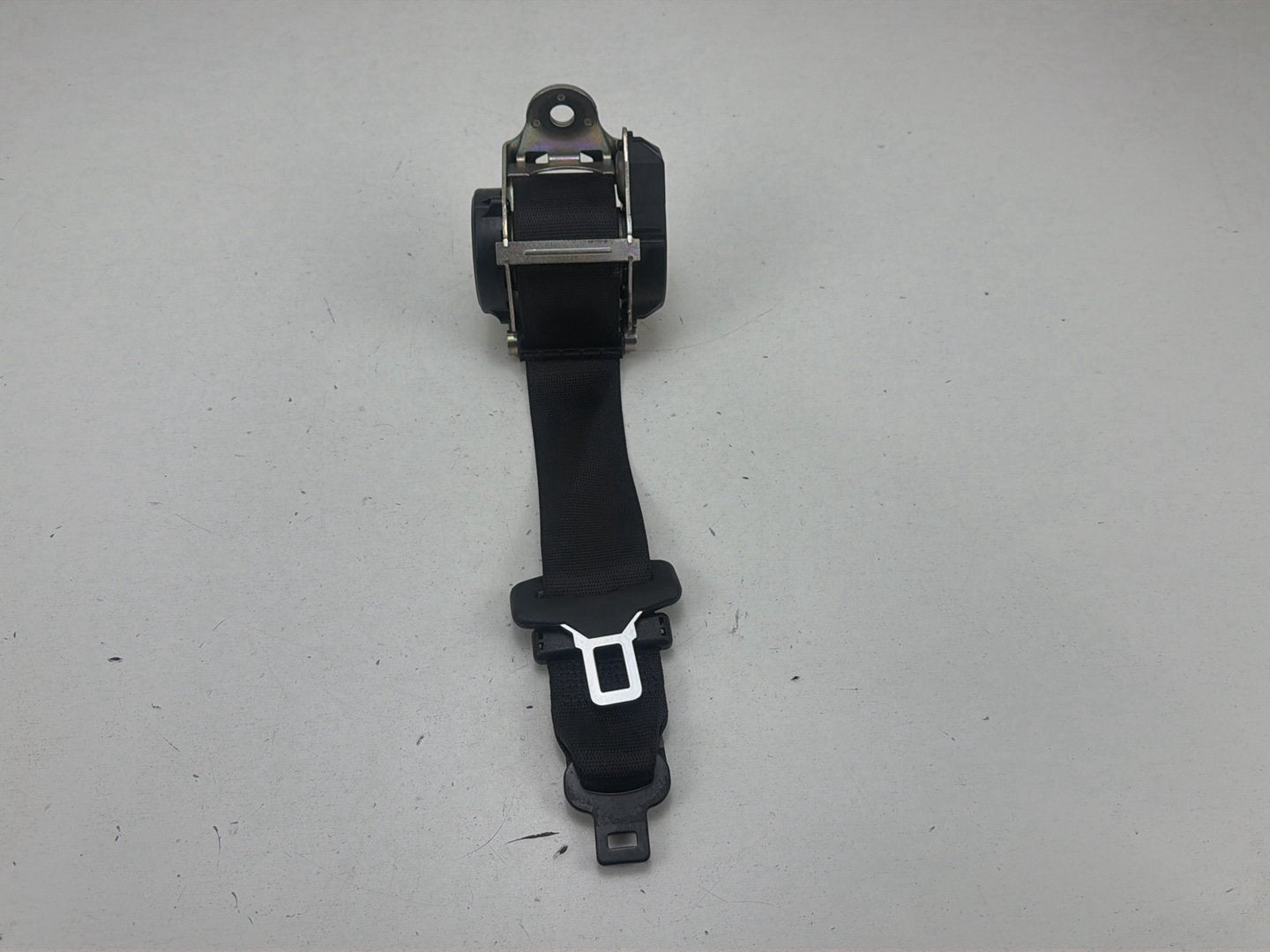 2014-2017 Maserati Ghibli Rear Middle Seat Belt Retractor Assembly Black OEM