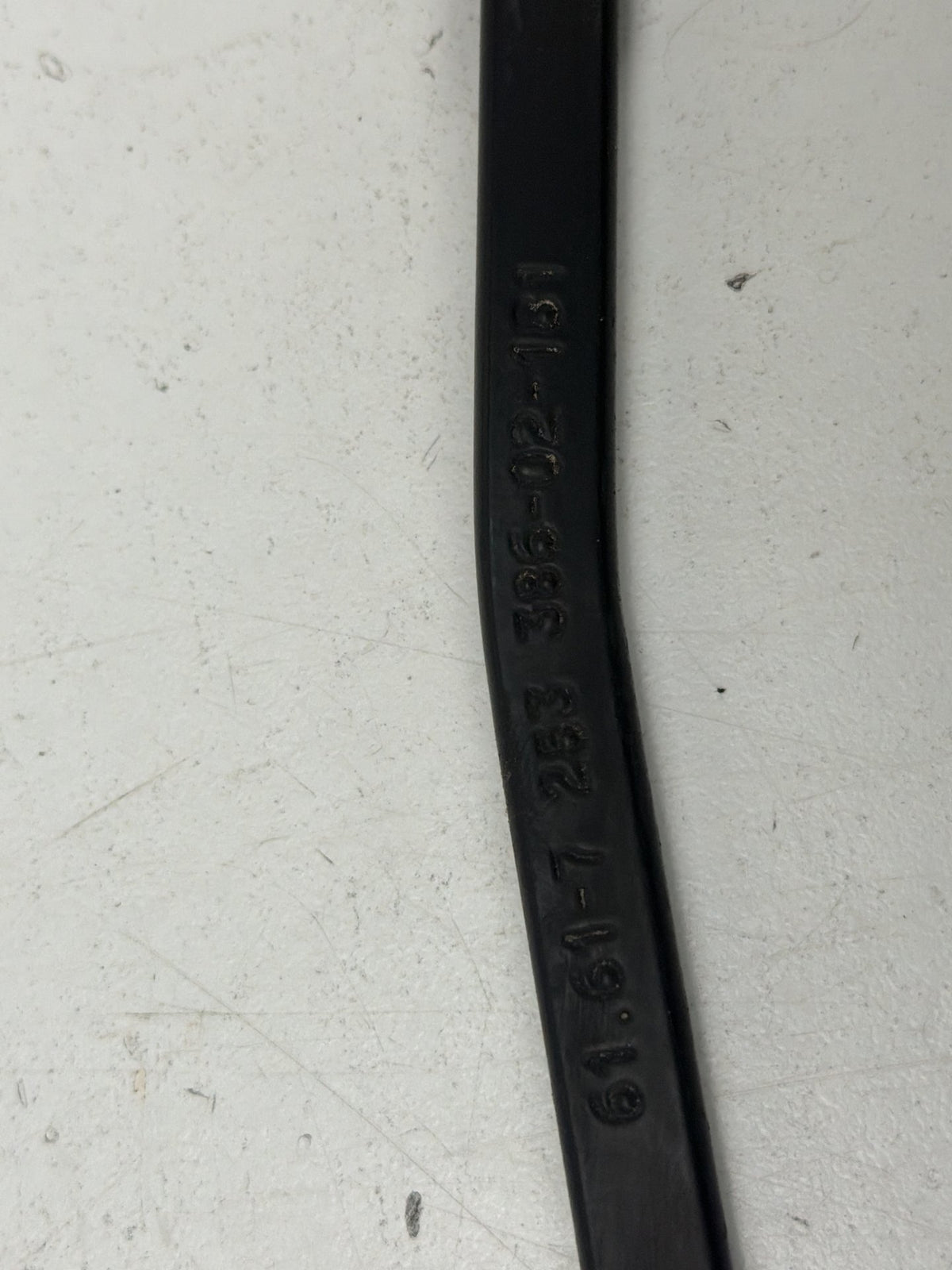 2009-2011 BMW 335i xDrive Front Windshield Wiper Arm Pair 7253397, 7253386 OEM