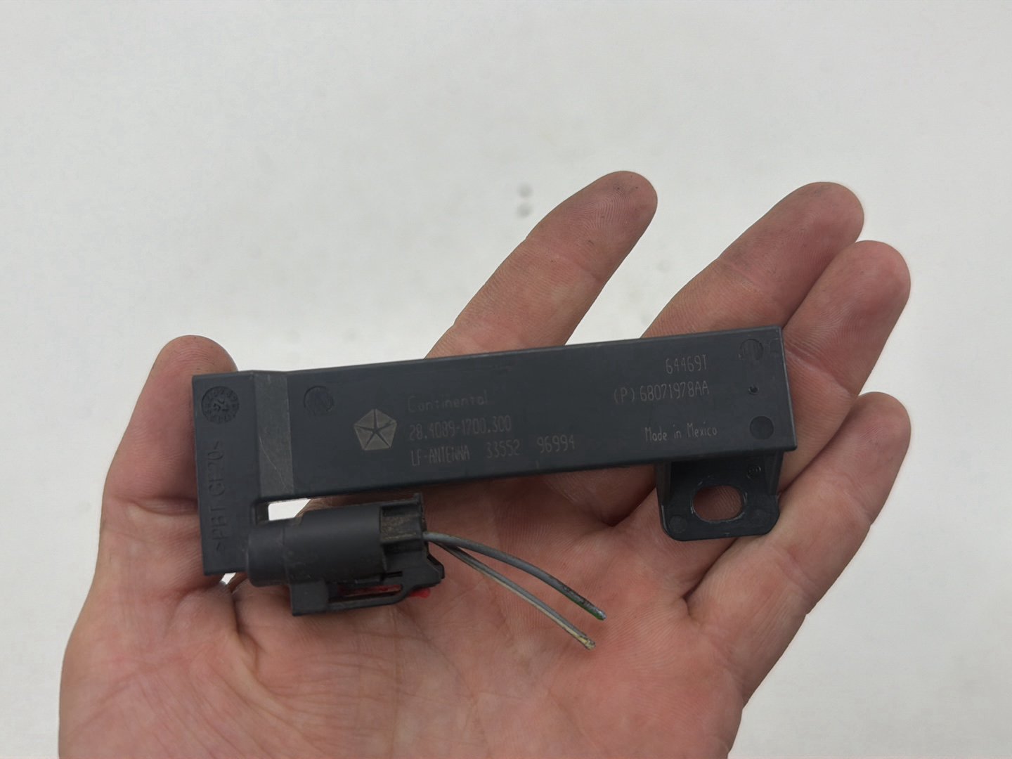 2014-2017 Maserati Ghibli Rear Passive Keyless Entry Antenna Module OEM