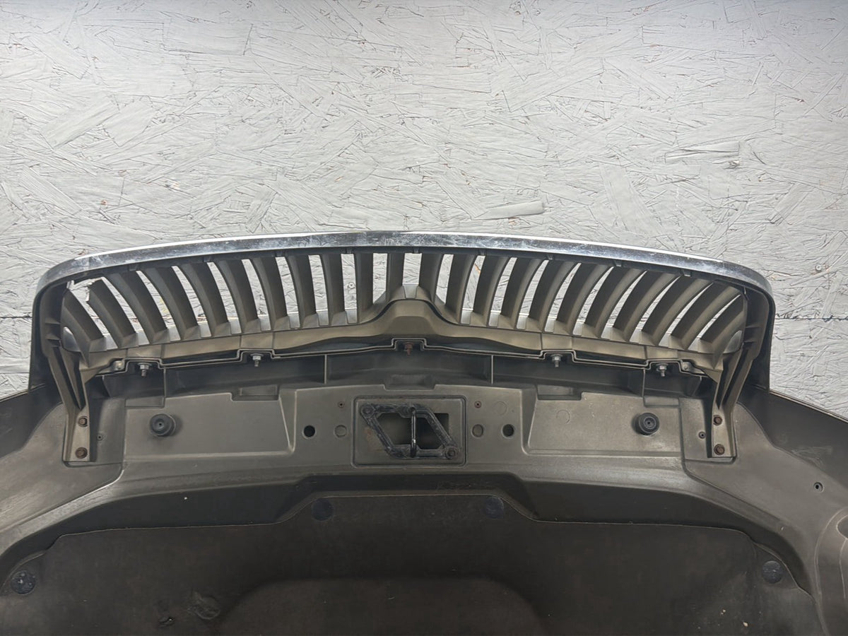 2003-2006 Lincoln Navigator U228 - Front Hood Bonnet OEM