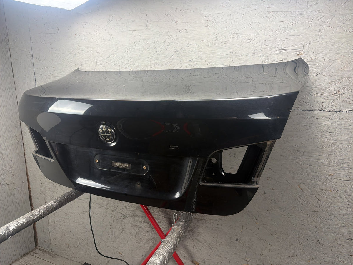 2011-2016 BMW 550i xDrive Rear Trunk Lid Deck Lid Assembly OEM