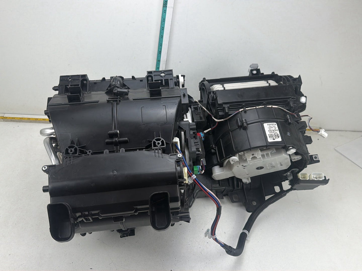 2015-2019 Toyota Sienna HVAC A/C Heater Blower Fan Housing Box 87010-08160 OEM