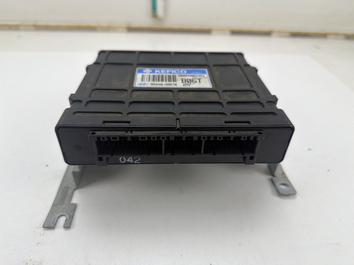 2001-2003 Hyundai Santa Fe Transmission Control Module TCM 95440-39670 OEM