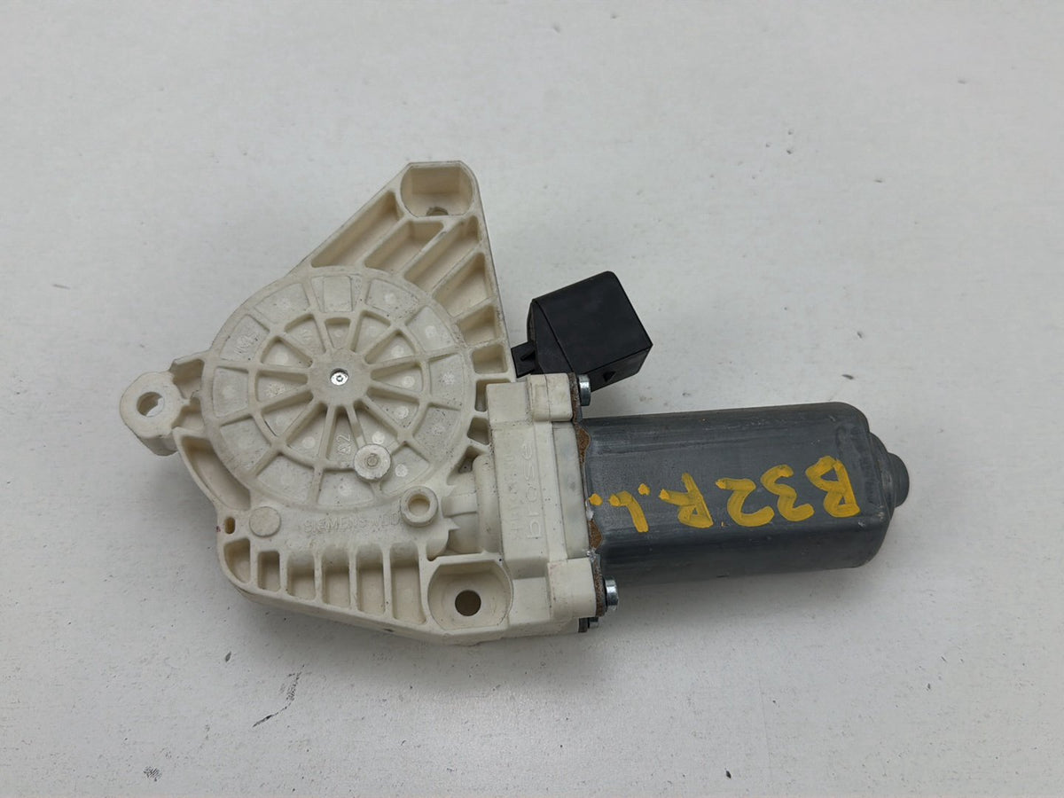 2010-2014 Mercedes-Benz E-Class-Left Rear Window Regulator Motor A2078200342 OEM