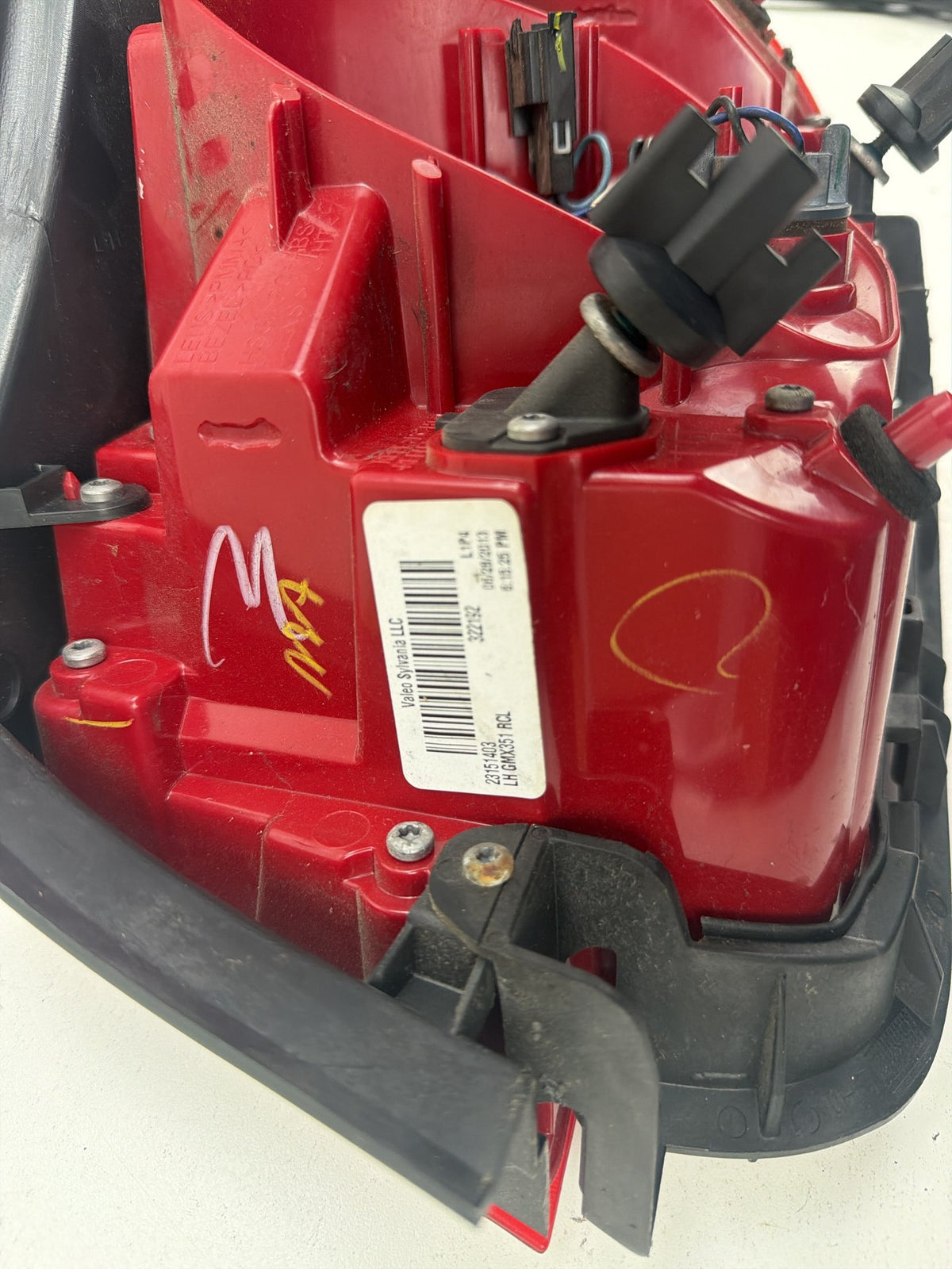 2013-2015 Chevrolet Malibu Rear Left Driver Outer Tail Light 23151403 OEM