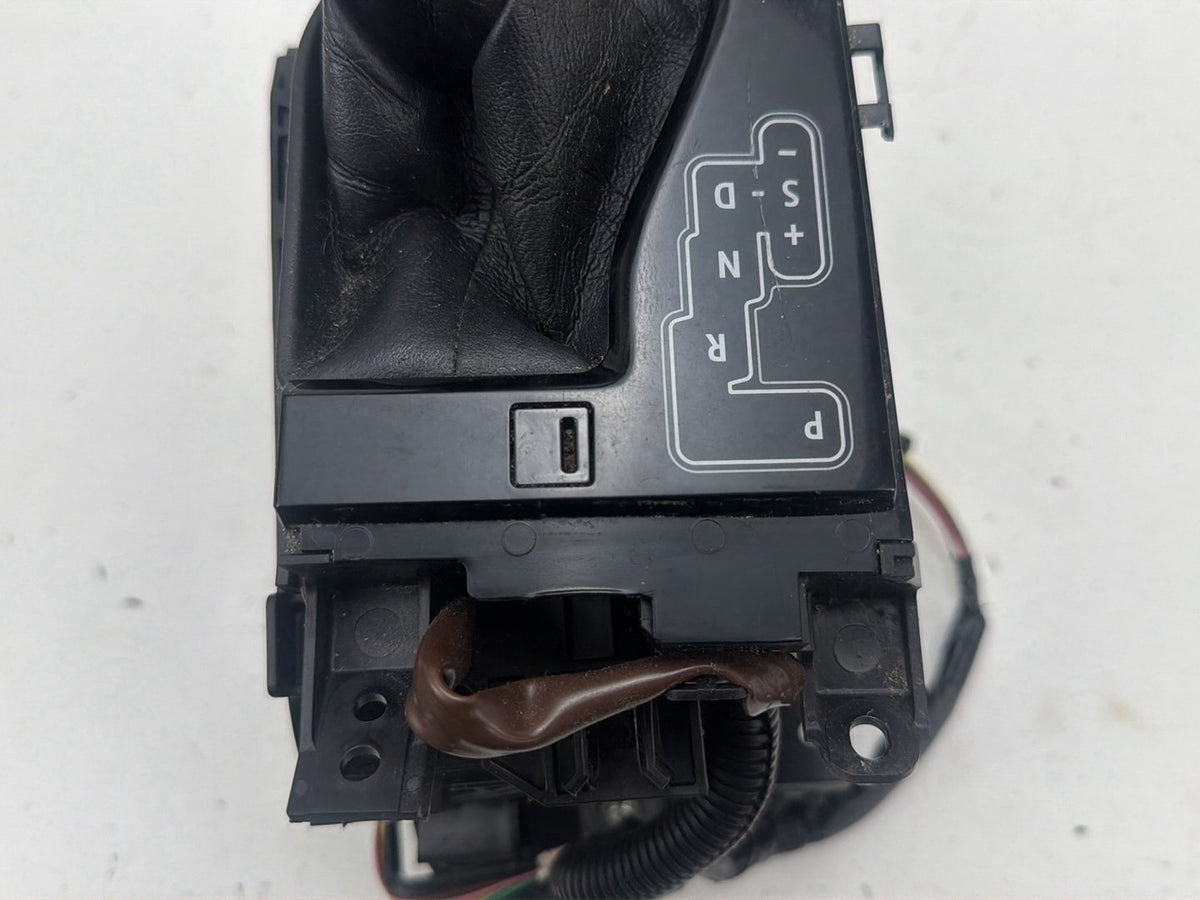2015-2017 Toyota Camry Automatic Transmission Floor Gear Shifter Lever Box OEM