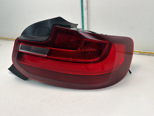 2014-2016 BMW 228i F22 Rear Right Passenger Side Tail Light 7295428 OEM