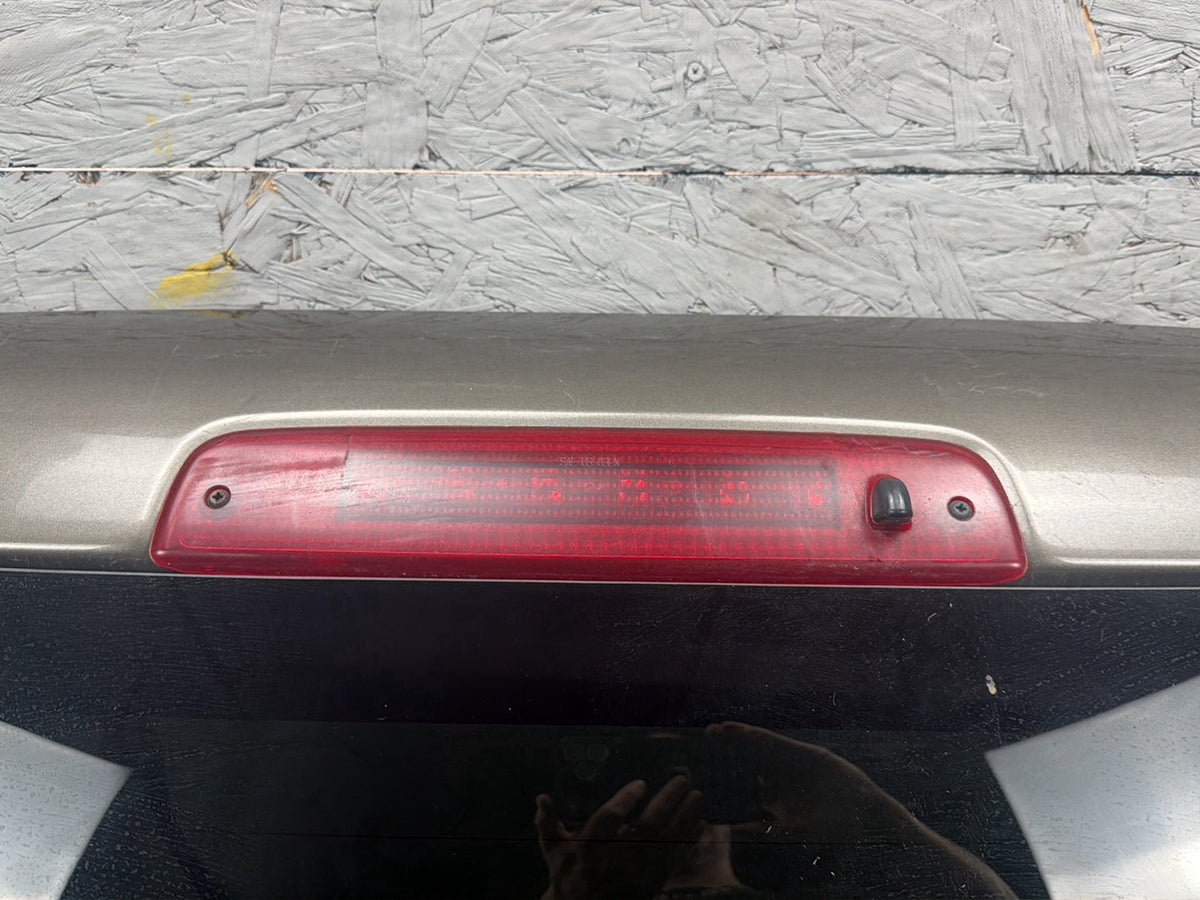 2003-2006 Lincoln Navigator U228 -Rear Trunk Lid Liftgate Tailgate Hatch Panel