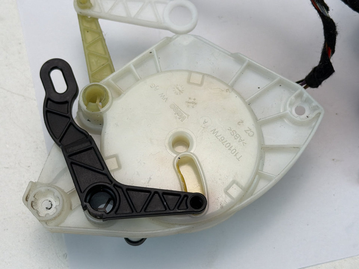 2015-2020 Audi A3 8V Air Conditioning Flap Actuator Servo Motor With Harness OEM
