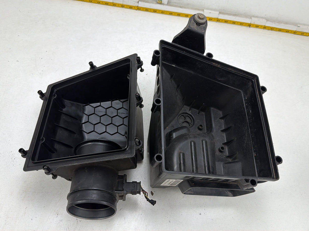 2017-2020 Jaguar F-Pace 2.0L Engine Air Filter Cleaner Box Intake Housing OEM