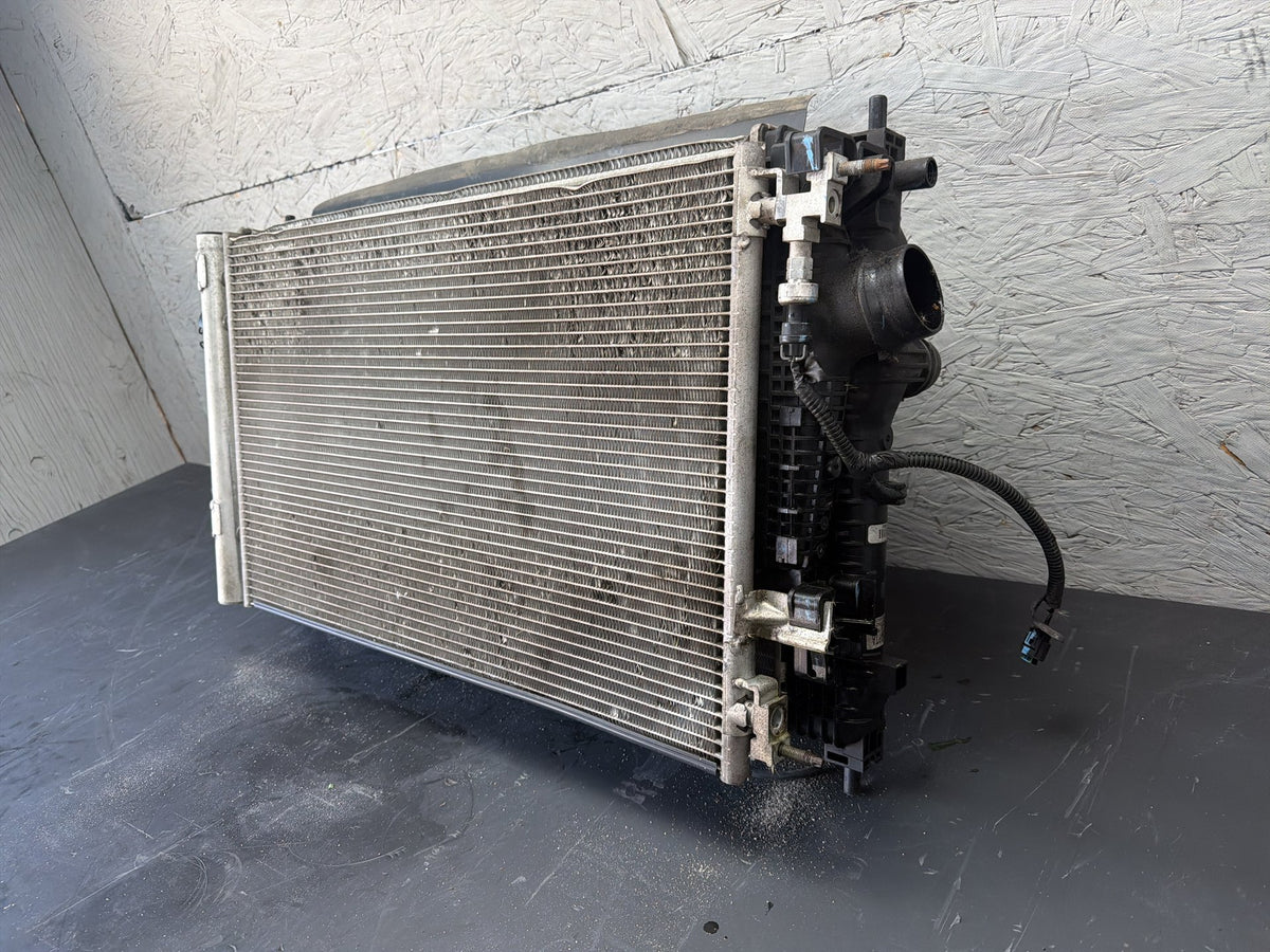 2016-2019 Chevrolet Cruze Front Engine Cooling Radiator Assembly OEM