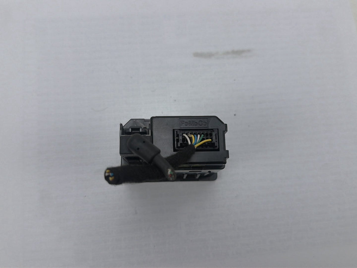 2011-2015 Ford Explorer Center Console USB Charger Port C1BT-14F014-AD OEM