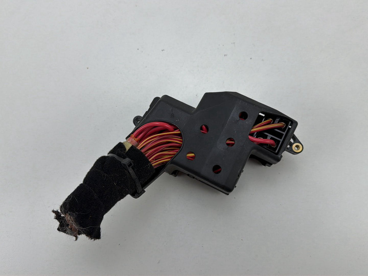 2003-2006 Porsche Cayenne Fuse Box Relay Control Module 7L0941828 7L0941824 OEM