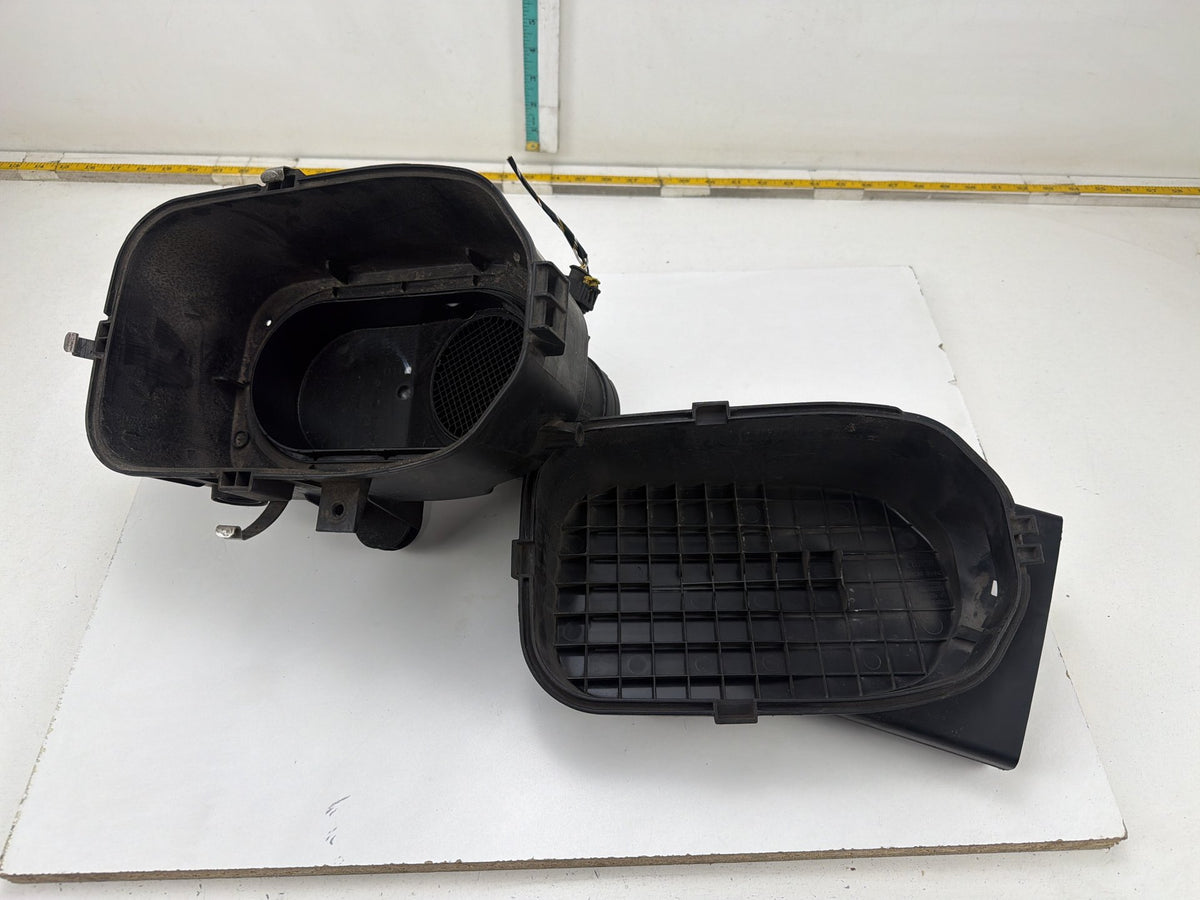 2014-2018 Maserati Quattroporte Left Air Intake Cleaner Filter Housing Box OEM