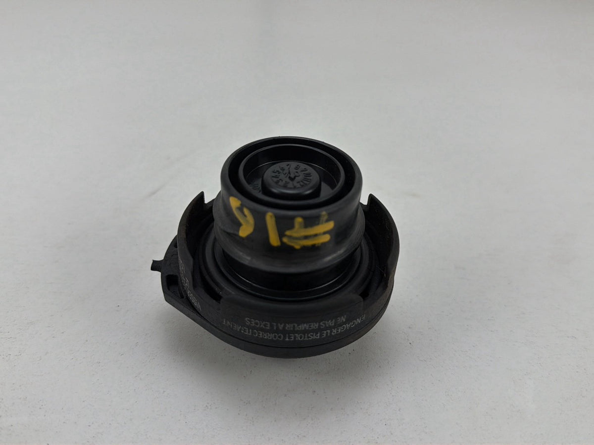 2003-2006 Porsche Cayenne - Fuel Tank Gas Cap OEM