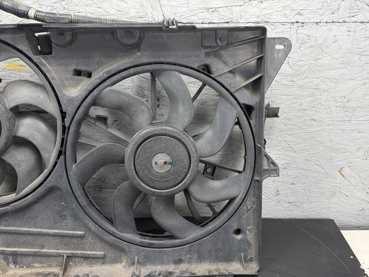 2013-2019 Ford Explorer Radiator Cooling Fan Motor Assembly DA83-8C607-AC OEM