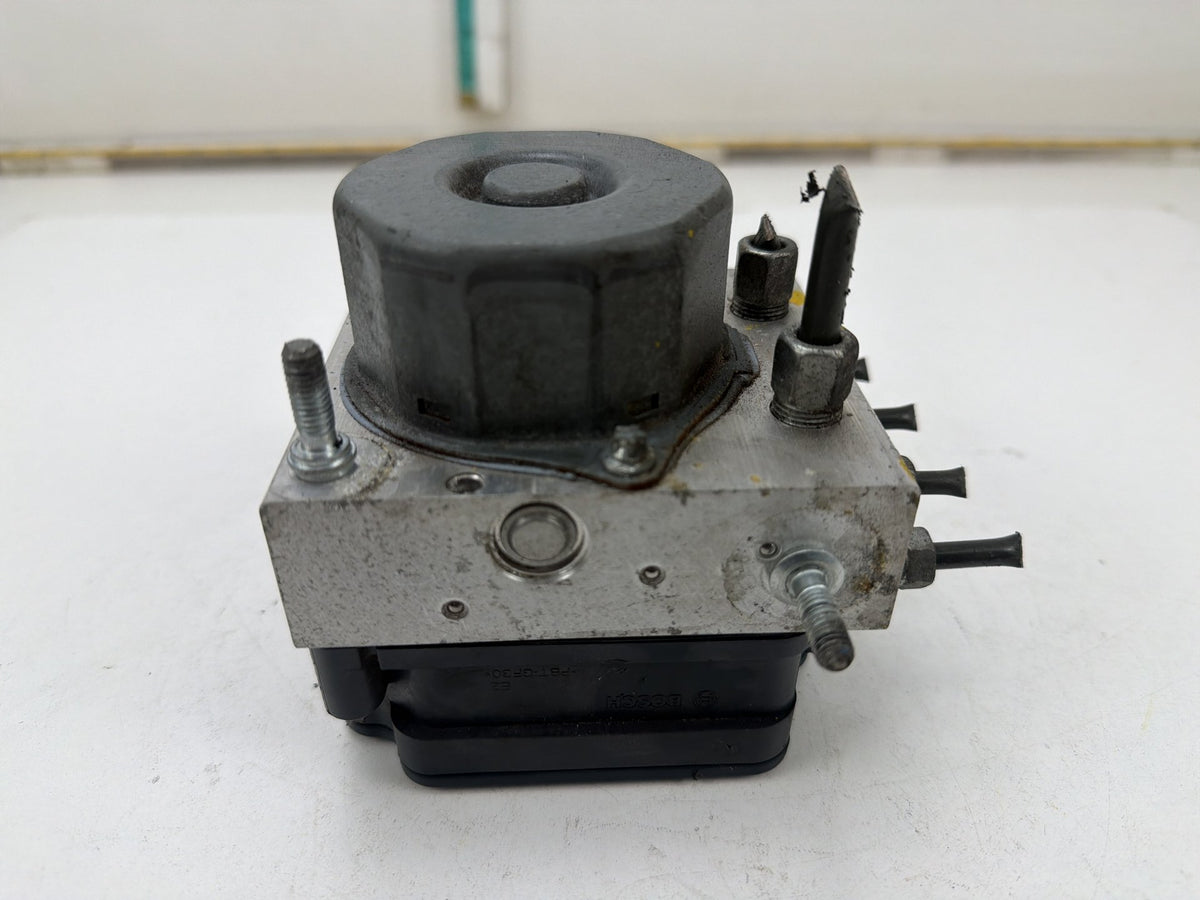 2014-2015 Nissan Sentra ABS Anti-Lock Brake Pump 0265956096 OEM