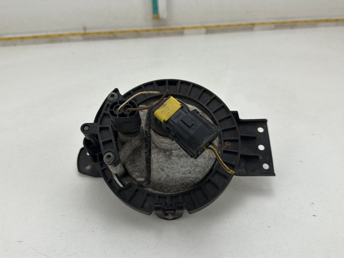 2011-2016 Mini Countryman Cooper S- Right Fog Light PN: 0305001022 OEM