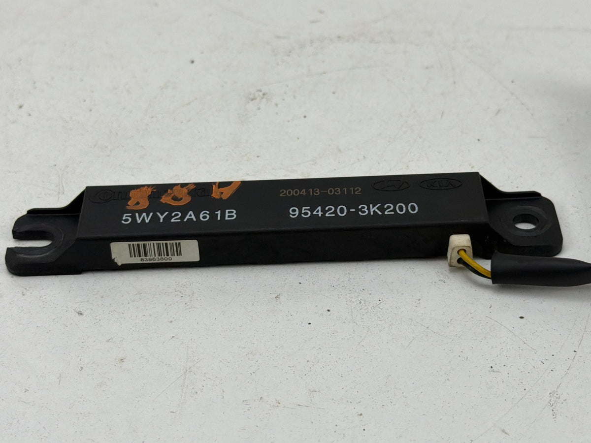 2014-2016 Kia Cadenza Smart Key Keyless Entry Antenna Module 95420-3K200 OEM