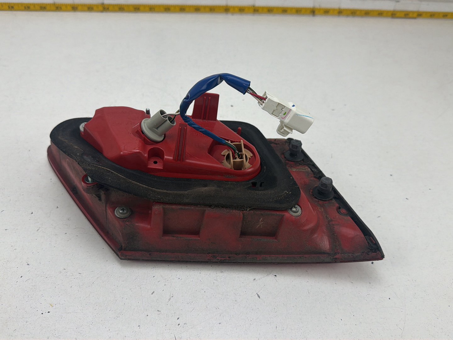 2007-2009 Lexus ES350 S190 Rear Right Passenger Side Inner Tail Light OEM