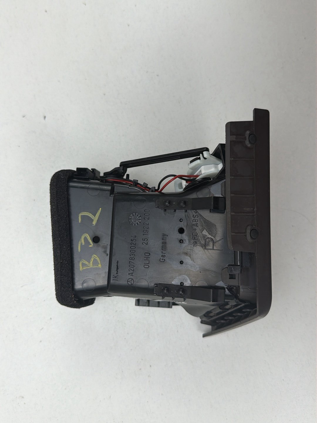 2010-2011 Mercedes-Benz E-Class-Front Right Air Vent A2078300254 OEM