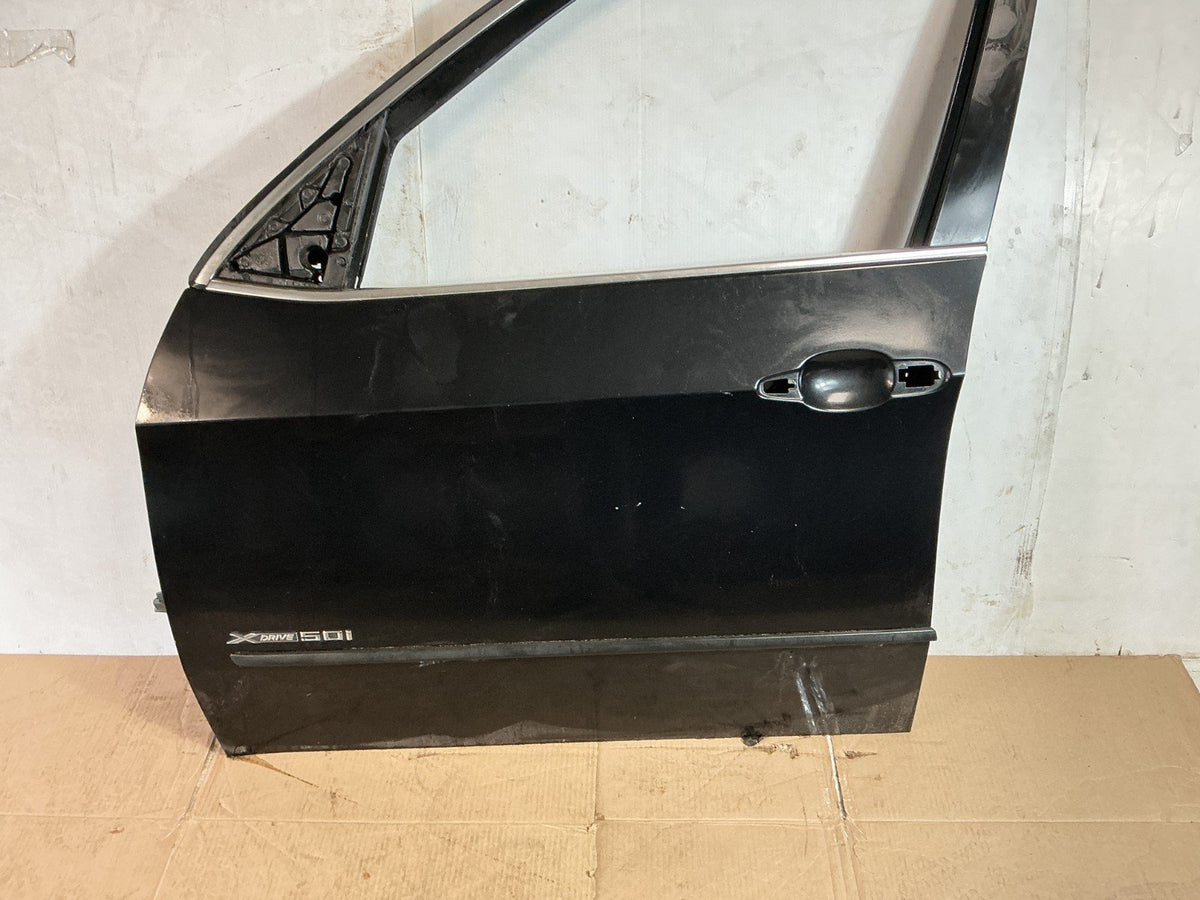 2007- 2013 BMW X5 xDrive50i Front Left Driver Side Door Shell Panel OEM.