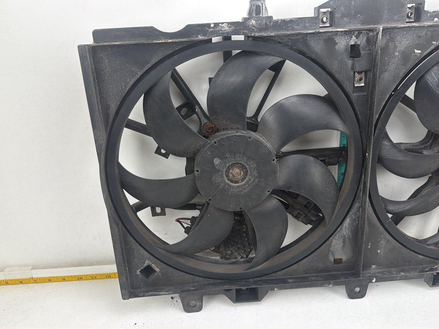 2014-2017 Maserati Ghibli Radiator Engine Electric Cooling Fan Shroud OEM