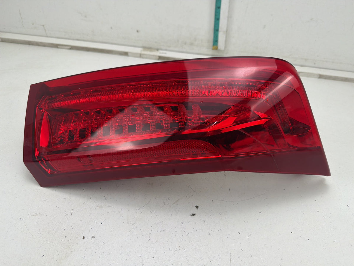 2013-2018 Cadillac Ats Rear Right Passenger Side Outer Tail Light 23315246 OEM
