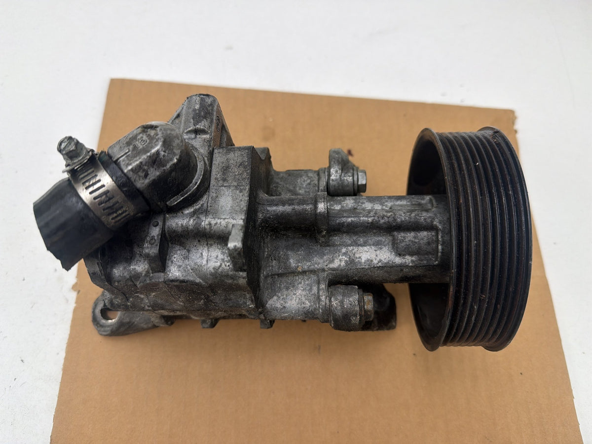 2011-2013 BMW X5 Power Steering Pump With Pulley Assembly 7582944 OEM