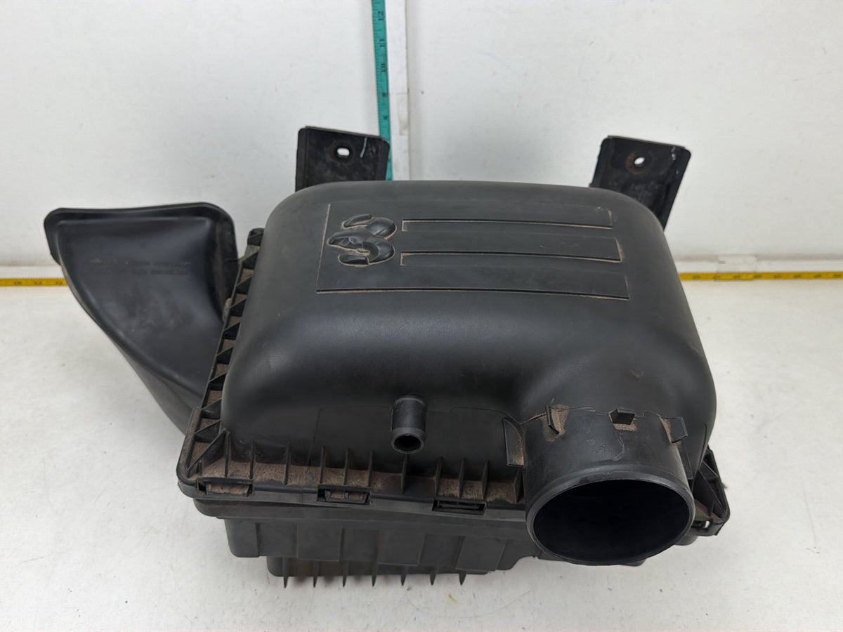 2013-2018 Ram 1500 5.7L Air Intake Cleaner Filter Housing Box 53032043AE OEM