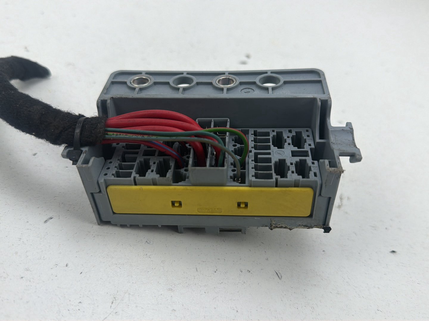 2014-2017 Maserati Ghibli Dashboard Instrument Panel Cabin Fuse Relay Box OEM