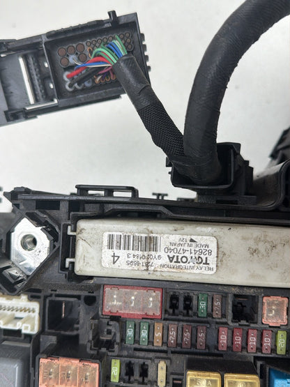 2010-2011 Toyota Prius 1.8L Engine Fuse Relay Box Block Assembly 82641-47040 OEM