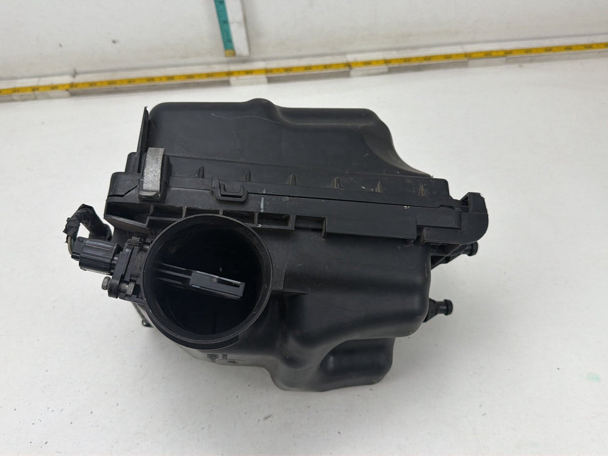 2013-2019 Nissan Sentra Air Intake Cleaner Filter Housing Box 3RC20 OEM
